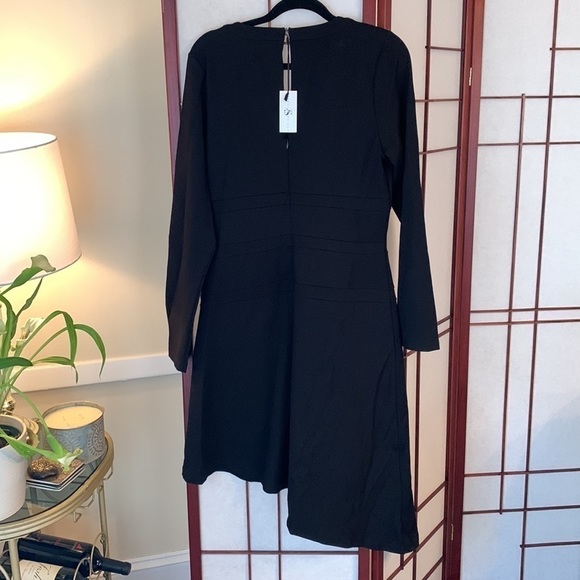 NWT Staci Snider Black Asymmetrical Hem Dress with Stretch! Keyhole Back/A-line! - Picture 4 of 9